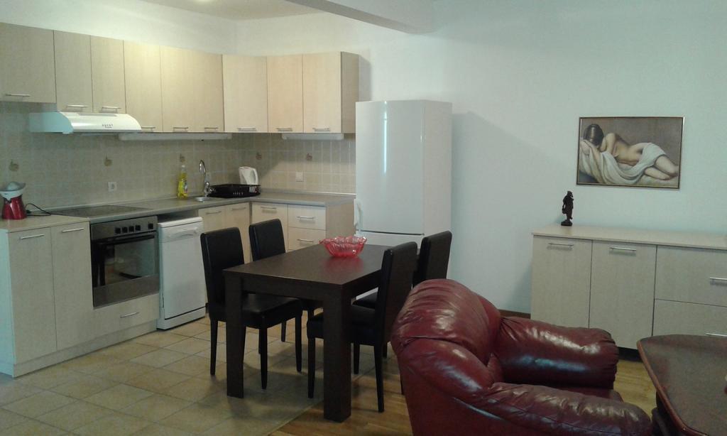 Oro Apartments Petrovac Rom bilde